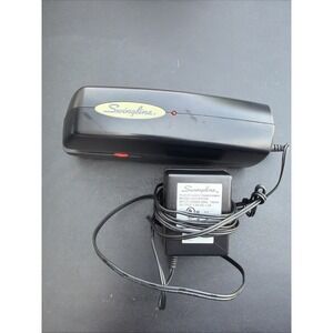 Swingline Electric Stapler Model 48200 Battery Power or AC Adapter